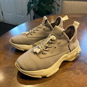 Steve Madden Myla Sneakers Size 6